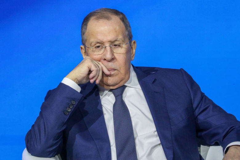 «Не в Москве, неважно чувствует»: Лавров удивился бездействию посла Токио