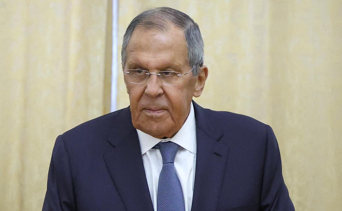Лавров увидел переход Японией «черты приличий» из-за слов о Путине
