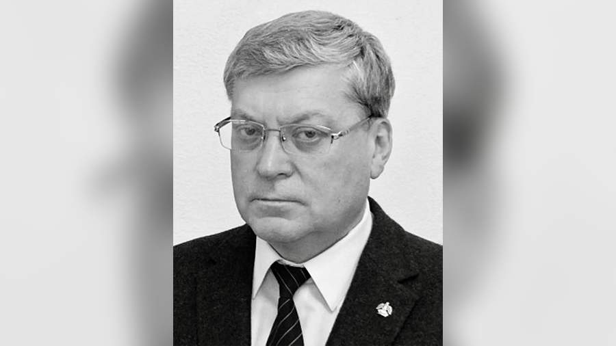 На 66-м году жизни скончался народный художник России Константин Кузьминых
