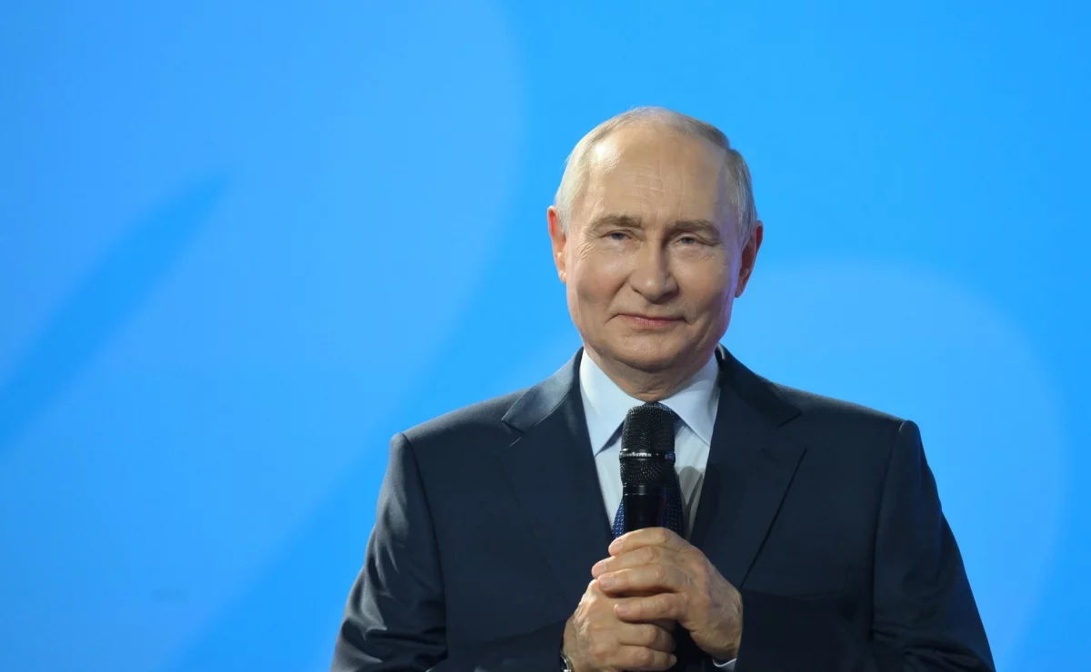 Путин поздравил сборную России с победой на ЧМ по художественной гимнастике