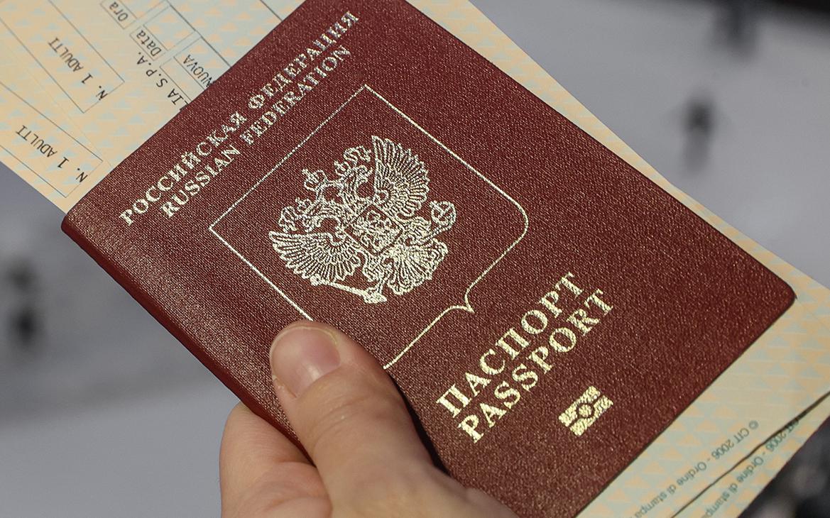 Где россиянам откажут во въезде с небиометрическими загранпаспортами