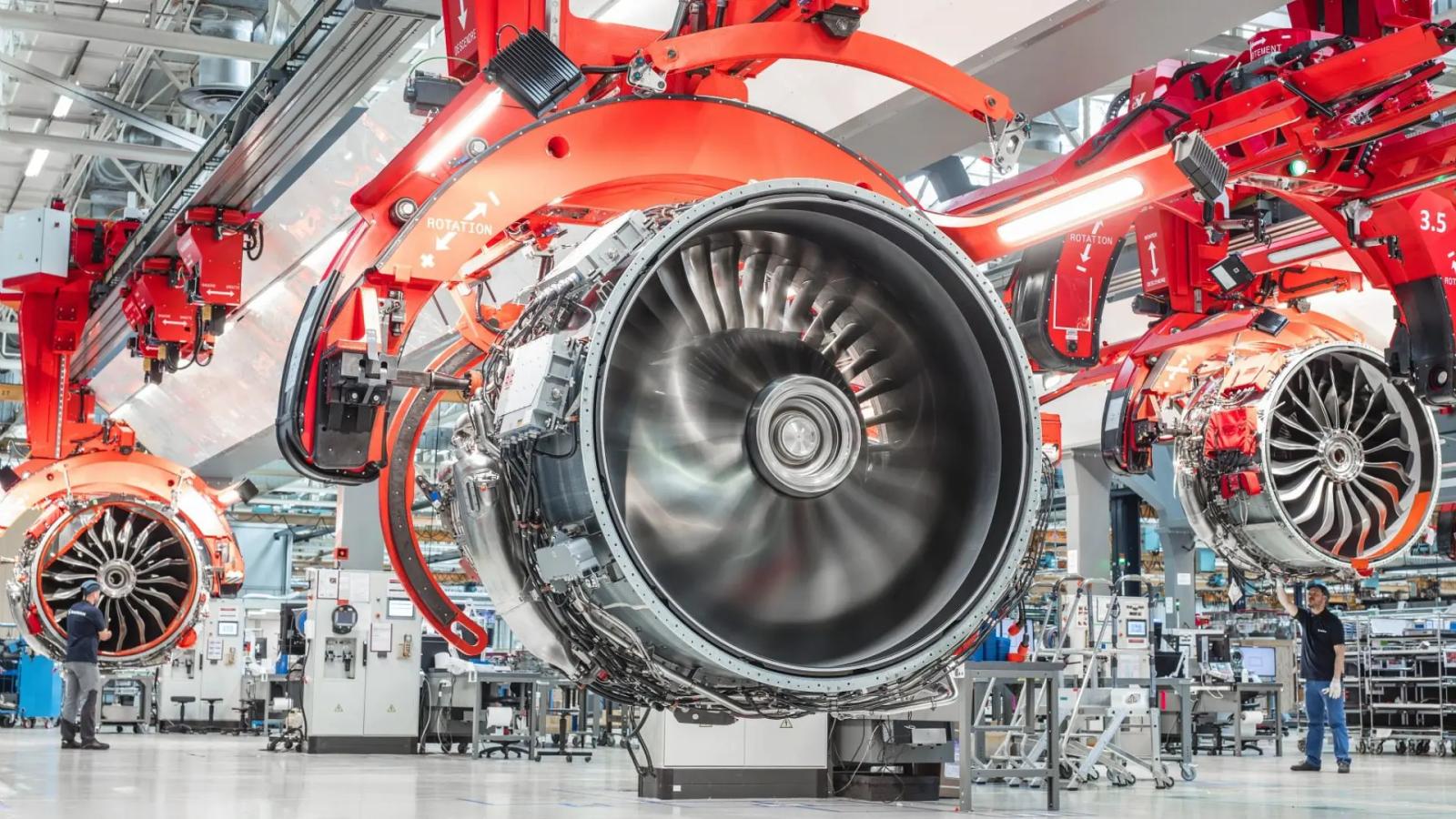 Авиадвигатель без керосина: газотурбинный двигатель Rolls-Royce впервые отработал полный полетный цикл на водороде