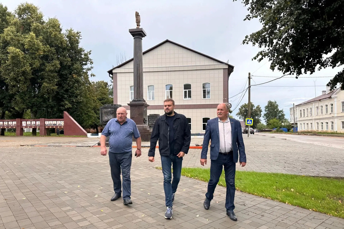 Депутат Госдумы Артём Туров оценил масштабное обновление объектов в Ельне