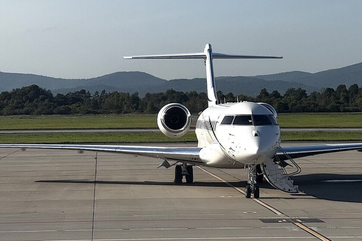 Аэропорт Краснодара ограничил прием и выпуск рейсов утром 18 августа