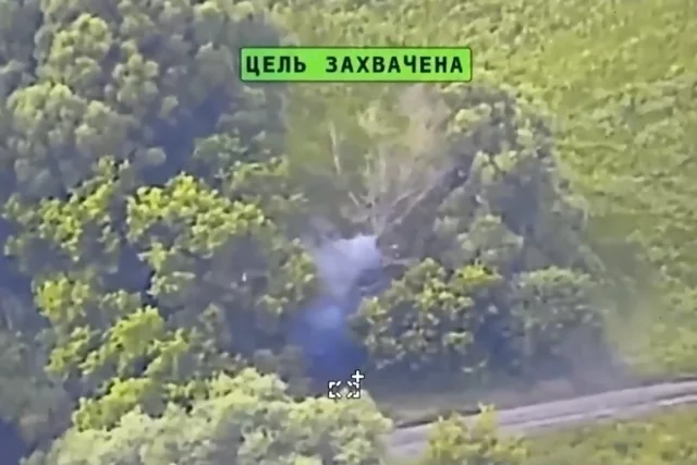 Враг горит! FPV-дроны ВС РФ взрывают цели на Сумщине