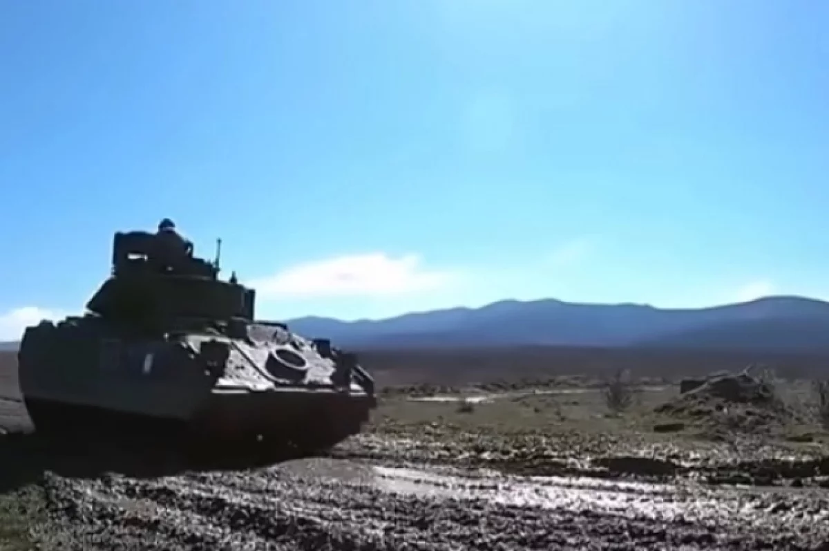 Украина будет получать от США бронемашины Bradley без части комплектующих