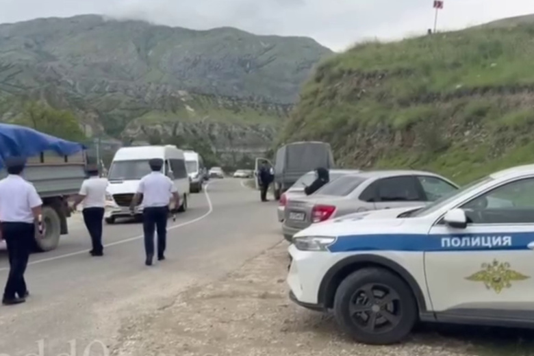 В Дагестане автомобиль сорвался с обрыва