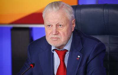 Миронов призвал запретить мигрантам работать в больницах и такси