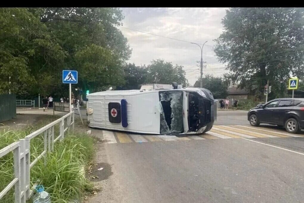 Пять человек пострадали в ДТП со скорой помощью в Армавире