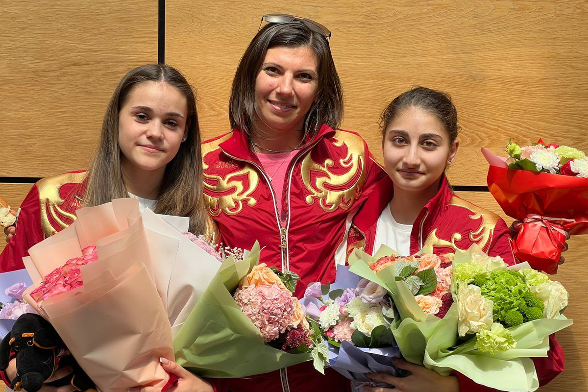 В аэропорту Краснодара встретили чемпионок Европы по спортивной гимнастике