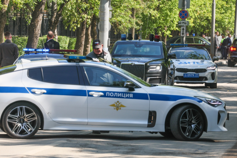 Подросток попытался сбежать от полиции на машине с необычными номерами
