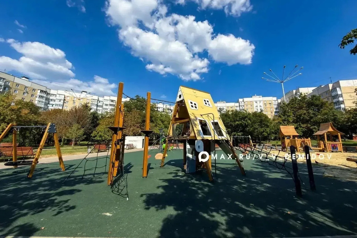 В Белгороде благоустроили детскую площадку в сквере Дегтярева