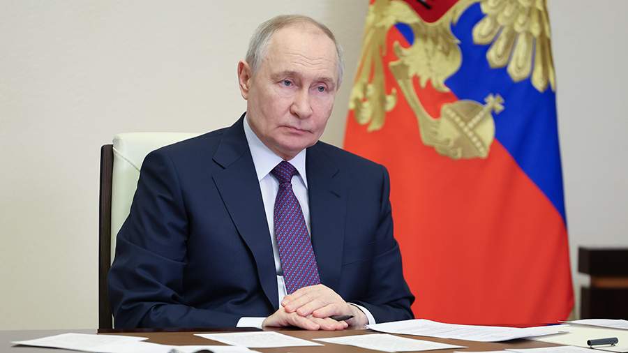 Путин призвал развивать экономические центры без оттока населения из регионов