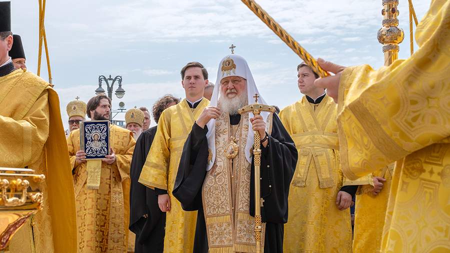 Патриарх Кирилл возглавил молебен у мощей Дмитрия Донского