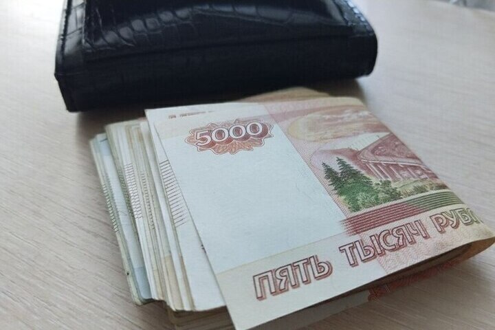 Белгородцы смогут получить более 217 тысяч рублей при усыновлении ребенка