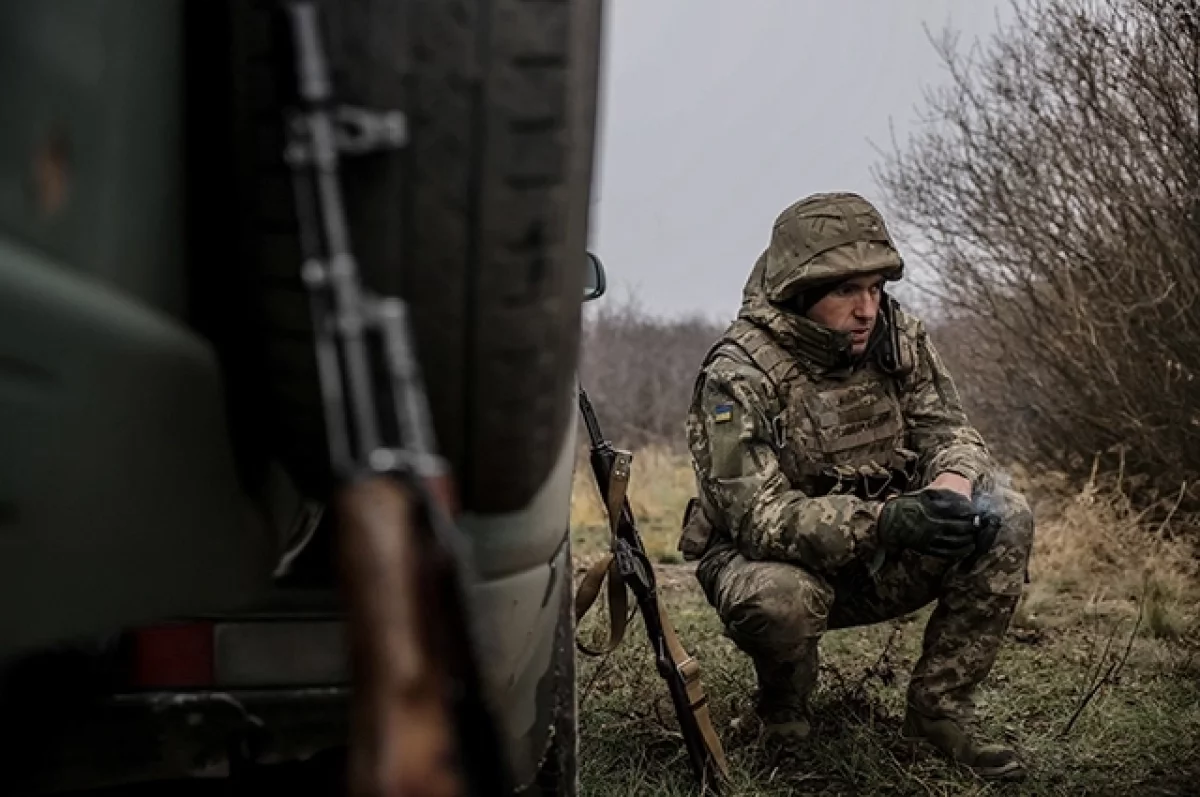 Особые солдаты НАТО встали против Киева: Зеленский спрятался за боевиками
