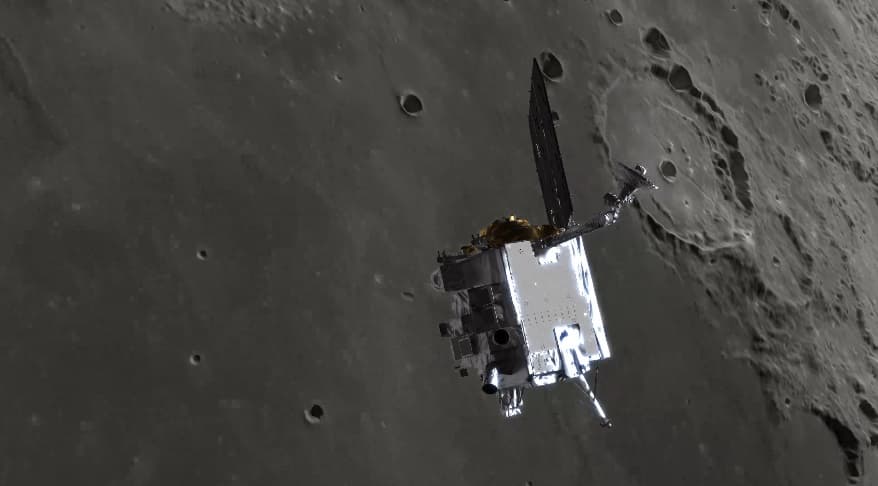 Агентство NASA опубликовало фото лунного кратера после падения Falcon 9