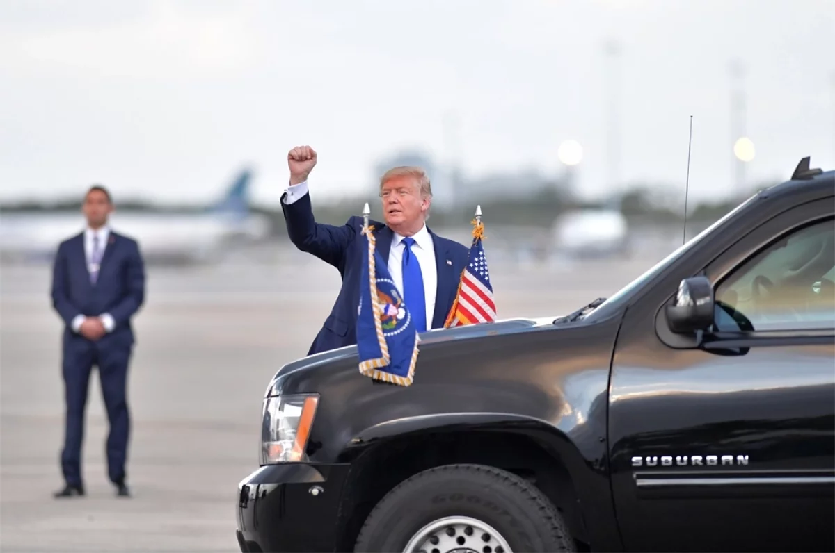 Дорогое название. В США в честь Трампа переименовали аэропорт