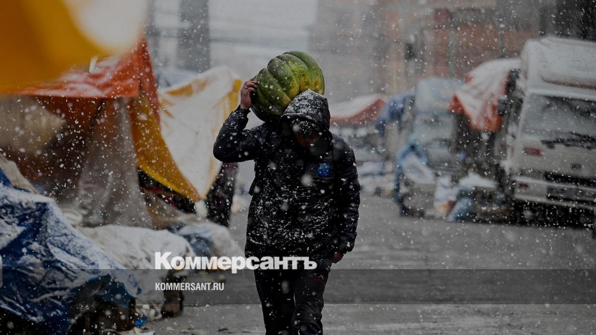 Из-за снегопада в Боливии перекрыли движение транспорта в четырех департаментах