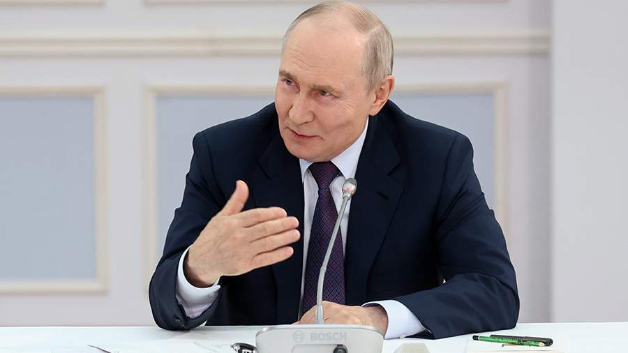 Путин указал на положительные тенденции в развитии общественного транспорта РФ