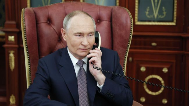Путин обсудил с президентом переходного периода Мали вопросы безопасности