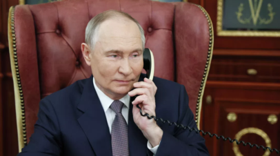 Путин поговорил по телефону с президентом переходного периода Мали