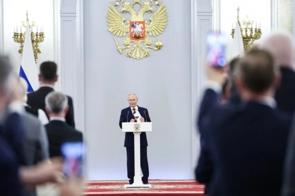 Путин: бойцы СВО должны иметь возможность получить новые профессии