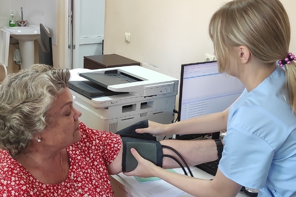 Диспансеризация жителей старшего возраста продолжается в Злынковском районе