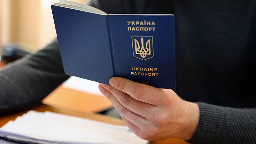 Швейцария с 20 августа откажет в проживании украинцам призывного возраста