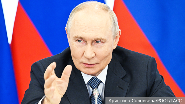 Путин оценил динамику экономики России как «скромную, но позитивную»