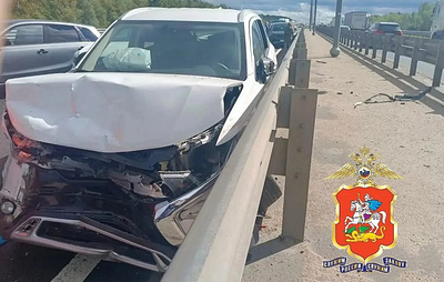На трассе М-2 в Подмосковье в массовой аварии пострадали два человека