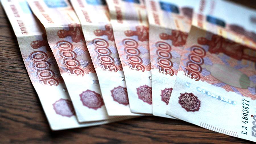 Путин поручил выделить 100 млрд рублей в регионы со сложной бюджетной ситуацией