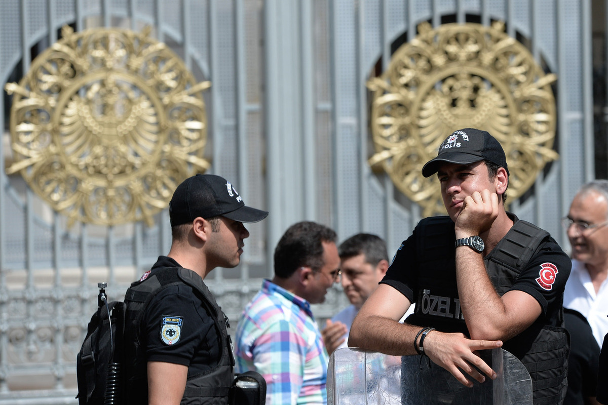 Четверо мужчин похитили девушку на глазах у матери в Армении