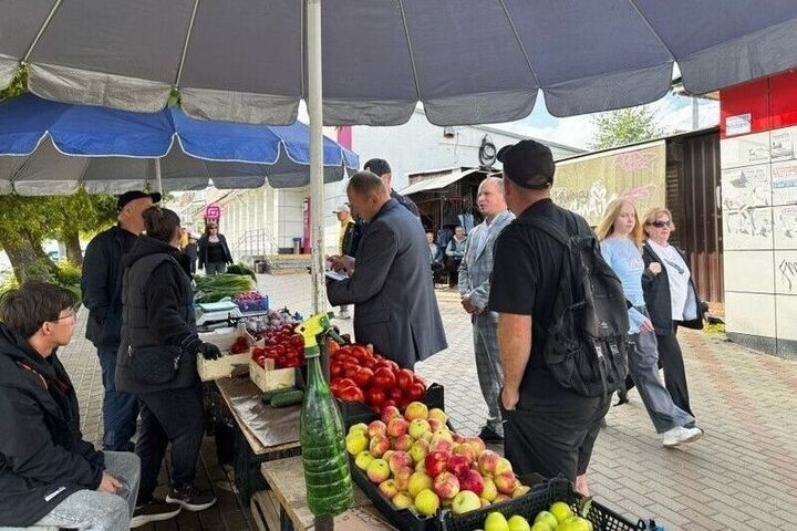 На улице Милицейской в Кирове пресекли незаконную торговлю