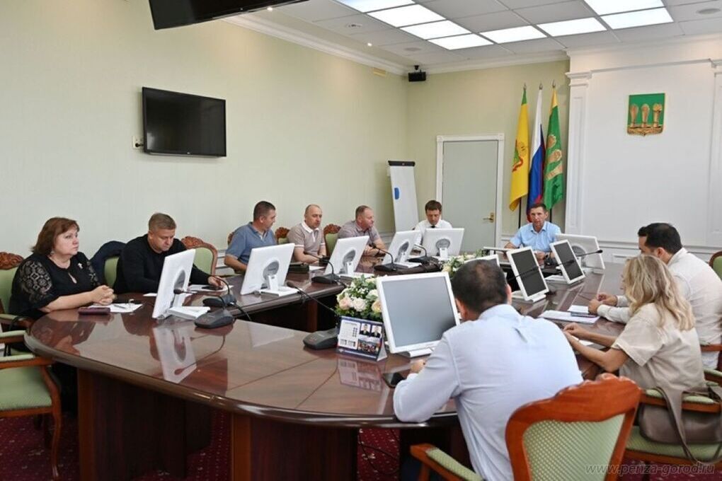 Олег Денисов потребовал от подрядчиков устранить недочеты по программе «Мой двор» до 1 сентября