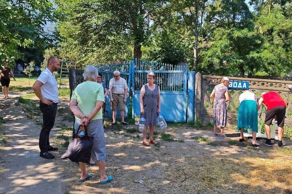 В Каховке открыли новые точки разбора воды для жителей