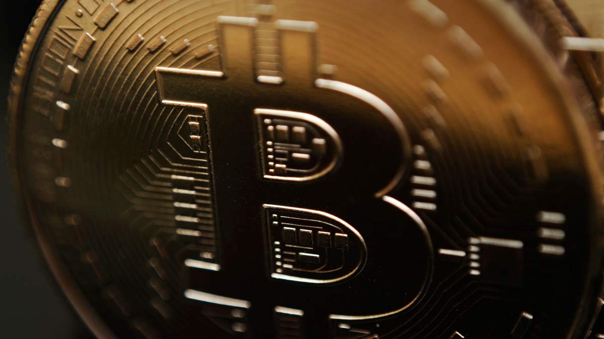 Биткойн дорожает рекордными темпами с марта, торгуется выше $68,5 тыс.