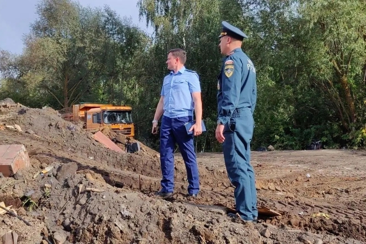Площадка под завод в Муроме превратилась в свалку
