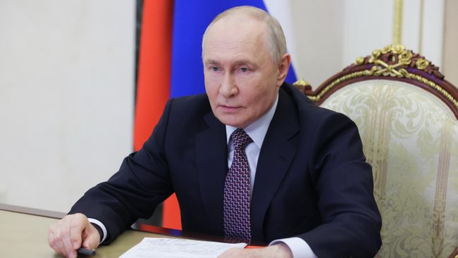 Путин обратил внимание главы Бурятии на необходимость ремонта школ