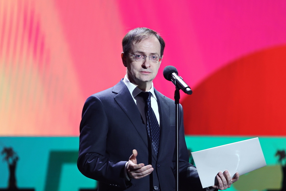 Мединский не исключил возможность переговоров между РФ и Украиной