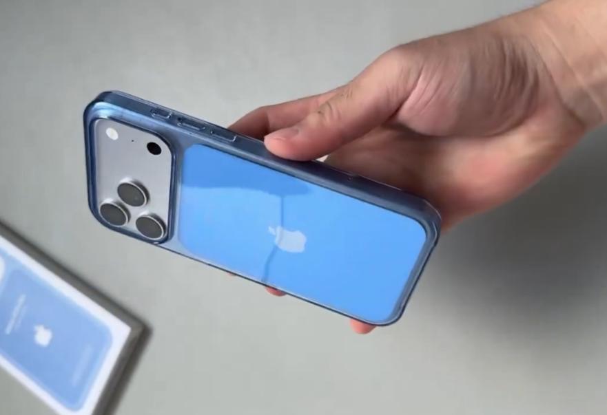 Никаких изменений по сравнению с iPhone 17 Pro Max: распаковку чехла для iPhone 18 Pro Max показали вживую