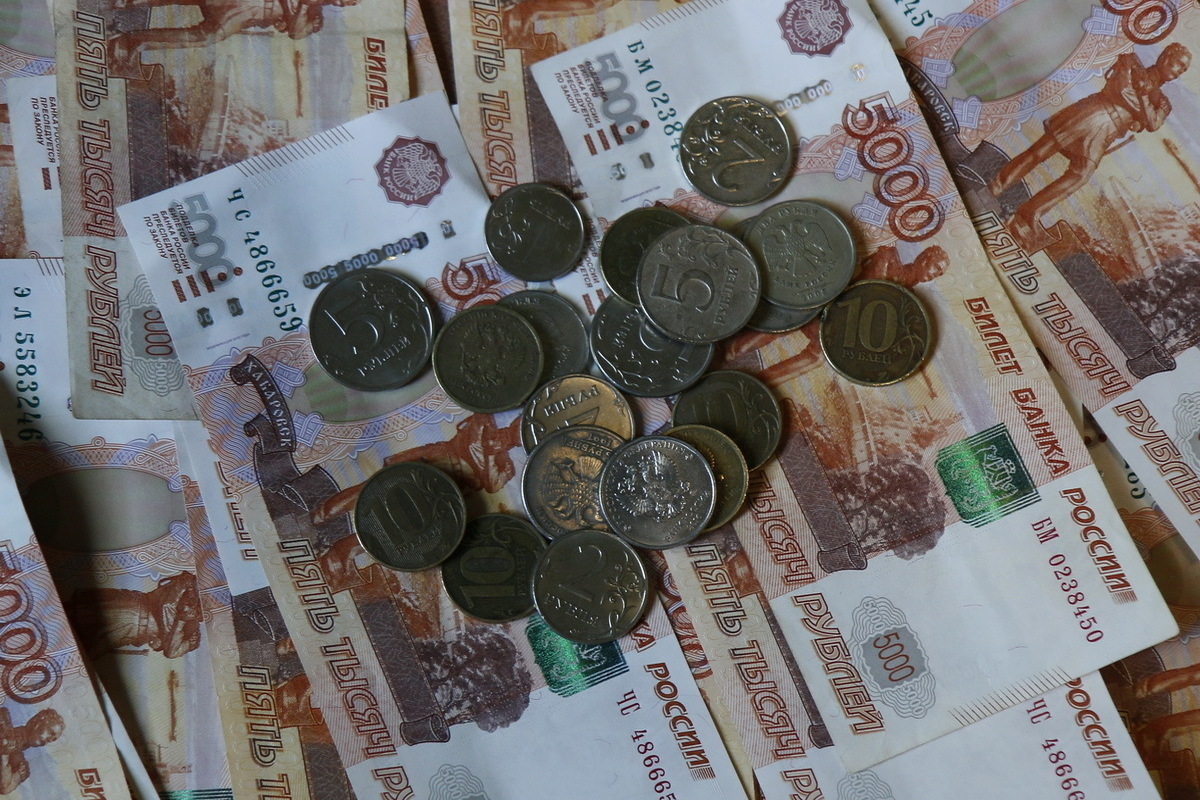 Трое россиян обманули магазин люксовых вещей на полтора миллиона