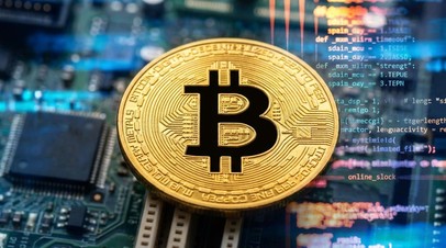 Криптоэксперт Комаленков: биткоин может выйти к отметке $70 тысяч