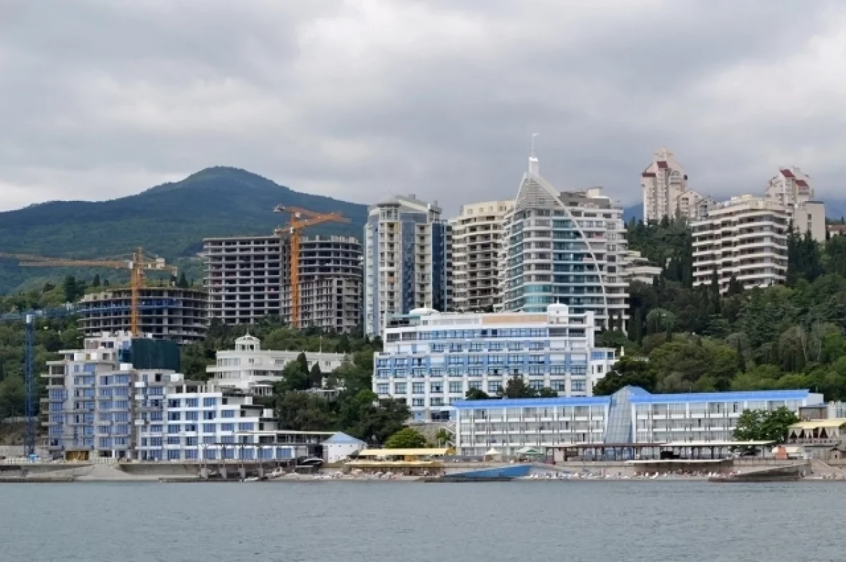 Новая атака Крыма: отключения света, остановка транспорта, очередь на мост