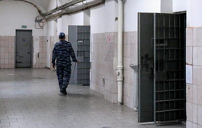 Суд в Москве заочно приговорил мужчину к 7,5 года колонии по делу о фейках о ВС РФ