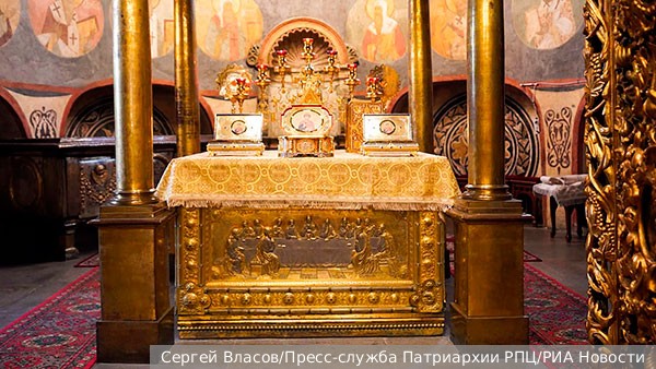 Путину показали мощи князя Дмитрия Донского
