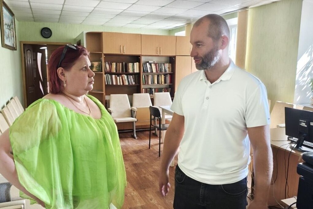Глава Каховского округа встретился с коллективом терцентра и обсудил насущные проблемы жителей