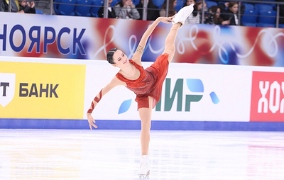 Дзепка лидирует после короткой программы на этапе юниорского Гран-при ISU