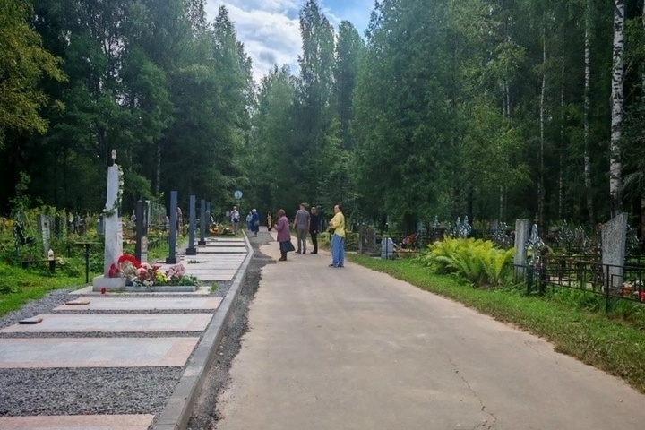 В Костроме благоустраивают места захоронений воинов-интернационалистов