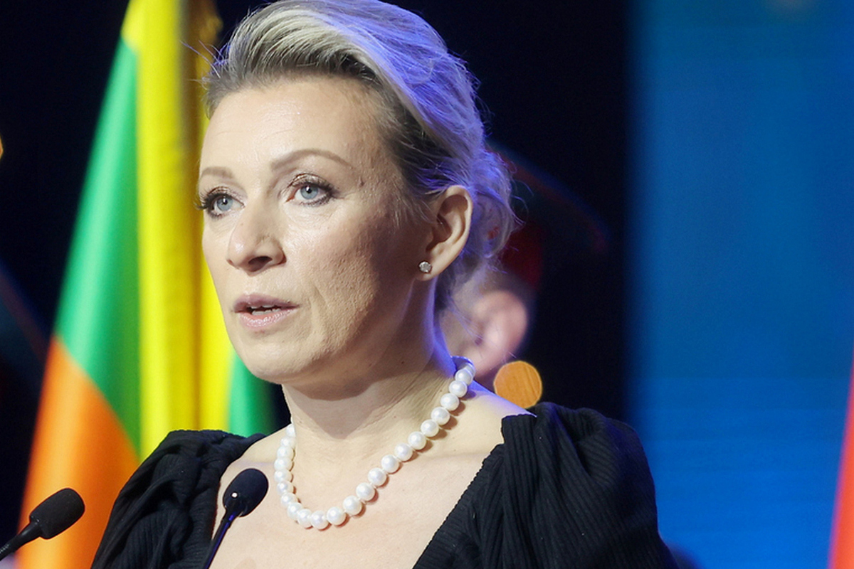 «На коленях перед вурдалаками»: Захарова описала жуткие будни Украины